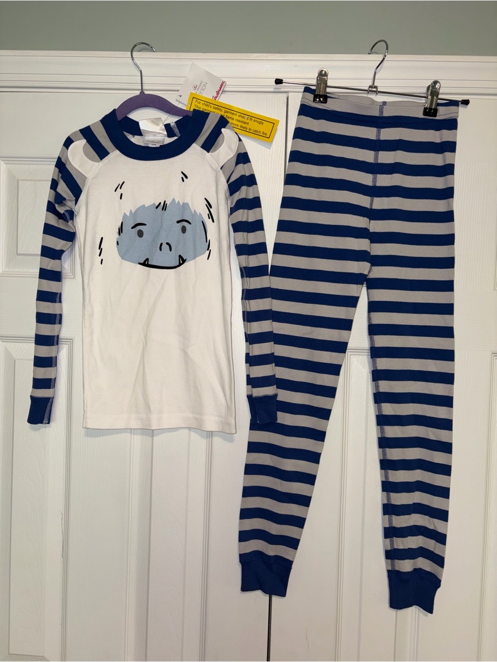 NEW Hanna Andersson Blue and White Striped Pajama Set with Yeti Face kid size 8